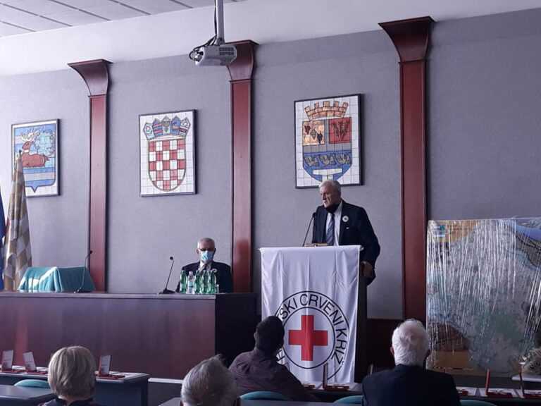 ŽUPAN BOŽO GALIĆ POVODOM DANA DRAGOVOLJNIH DARIVATELJA KRVI SVEČANO DODIJELIO PRIZNANJA