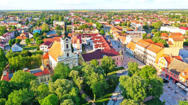 U Vinkovačkoj Velikoj crkvi počela obnova središnjeg oltara