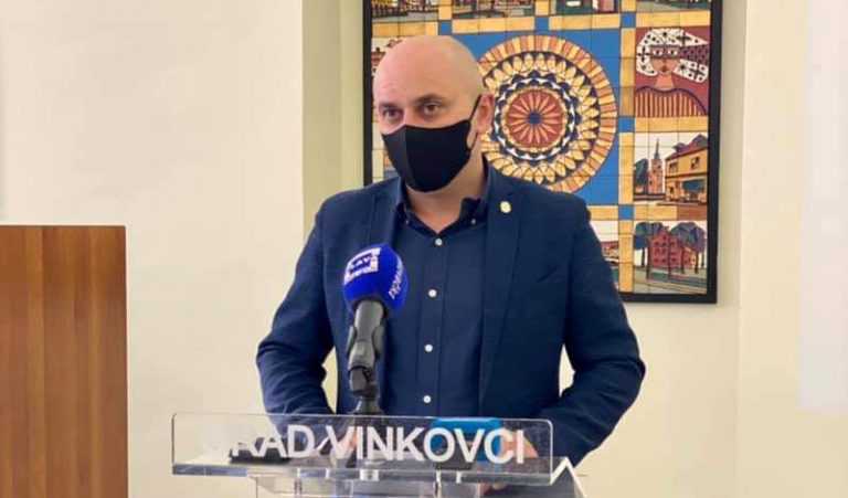 VINKOVCI: OBAVIJEST O ISPLATI BOŽIĆNICA UMIROVLJENICIMA