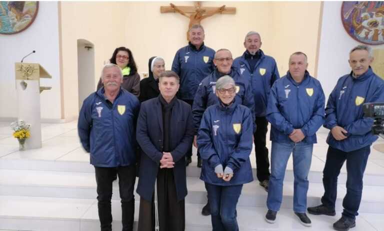 Hrvati srednje Bosne iz Viteza krenuli pješice za Vukovar