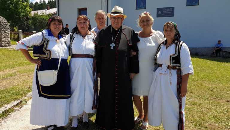 Kardinal Vinko Puljić hospitaliziran zbog koronavirusa