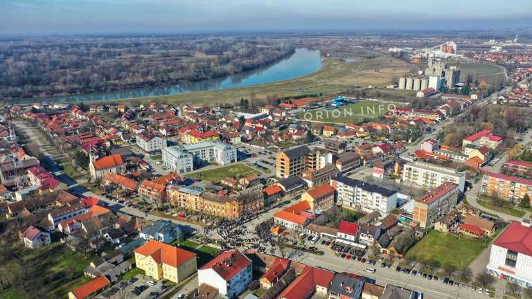 ŽUPANJA:Umirovljenicima na račune 300 kuna božićnice