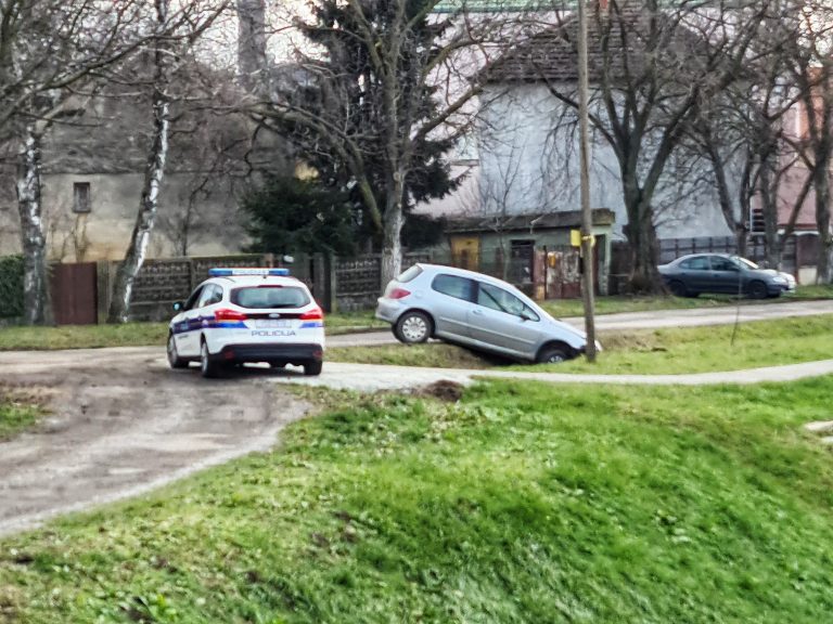 U VSŽ tijekom vikenda 15 prometnih nesreća – 10 u Vinkovcima