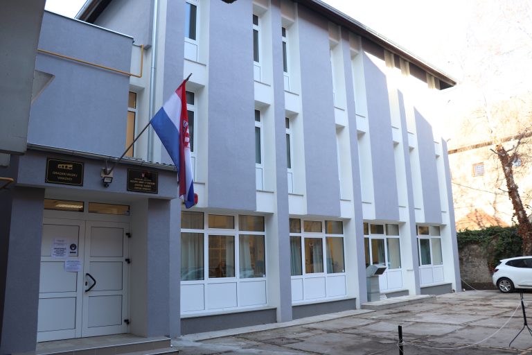 VINKOVCI:Održana završna konferencija projekta “Energetske obnove javne zgrade – zgrade Arhiva”