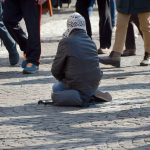 beggars-1233291_640