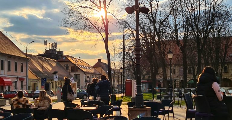 Otvaraju se restorani i sajmovi, na skupovima do 100 ljudi, od sredine lipnja novo popuštanje?