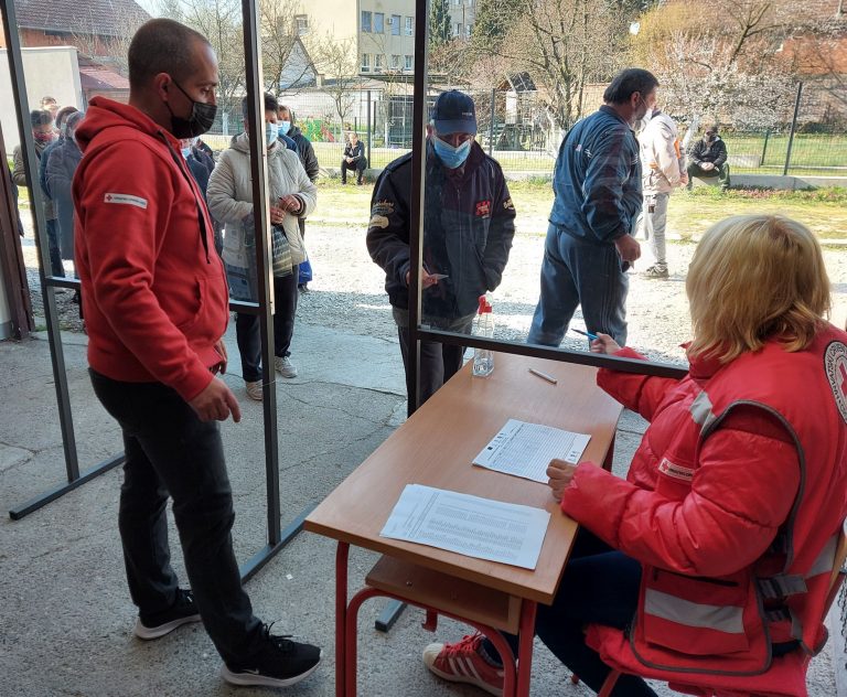 GDCK Vinkovci započelo je uoči Uskrsa s prvom podjelom humanitarne pomoći