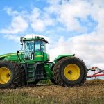 tractor-g486e4ffed_640