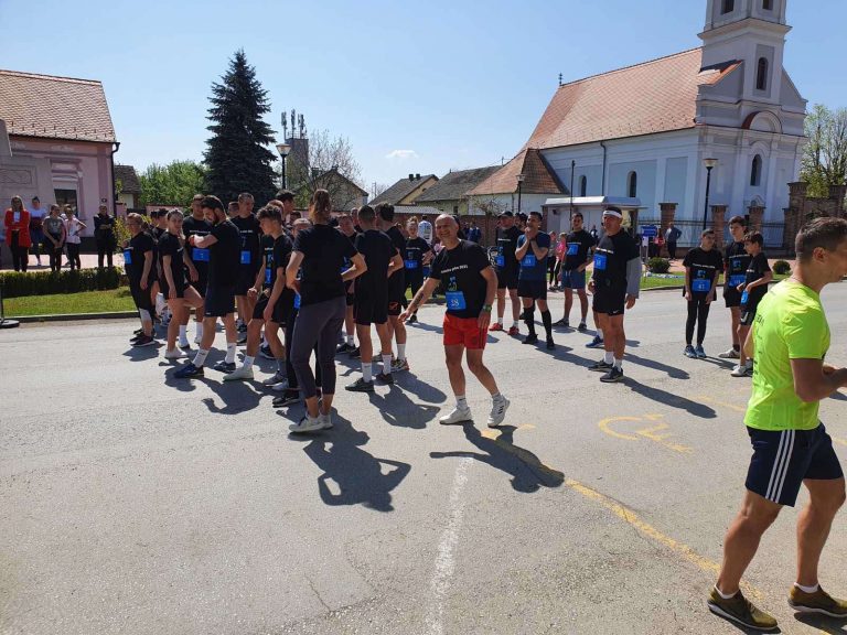 U Privlaci se održala prva utrka rekreativnog karaktera “Privlačka petica”