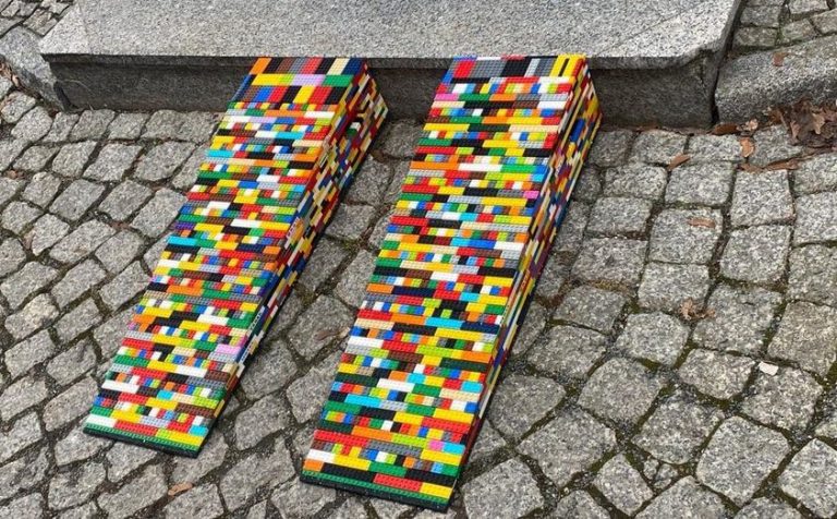 ŽUPANJSKI MUZEJ DOBIVA RAMPU ZA OSOBE S INVALIDITETOM NAPRAVLJENU OD LEGO KOCKICA