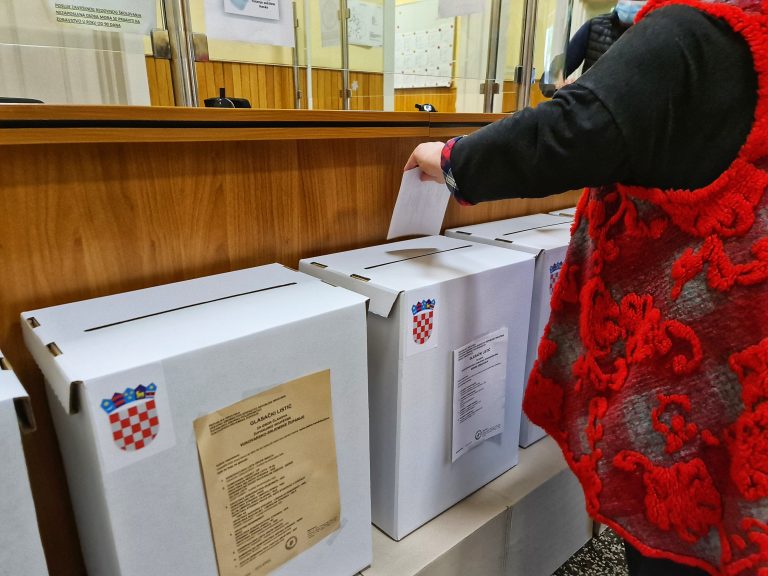 SVE NA JEDNOM MJESTU: Ovdje možete saznati kako su glasali vaš grad, selo ili općina