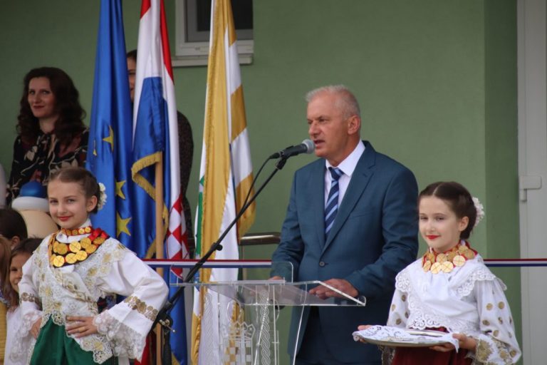 Darko Galić načelnik Općine Privlaka, službeno je danas otvorio dječji vrtić