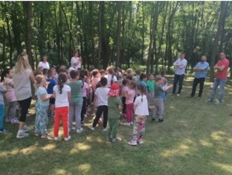 Djeca Katoličkog dječjeg vrtića „Eden“ Vinkovci posjetila Lovačko društvo „Šljuka“ Korođ