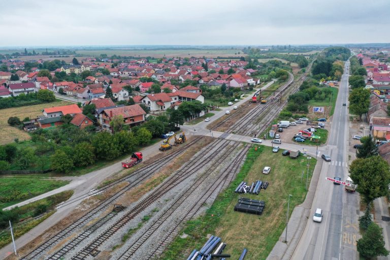 Gradonačelnik uz ispriku najavljuje raniji završetak radova na željezničko-cestovnom prijelazu “SLAVIJA”