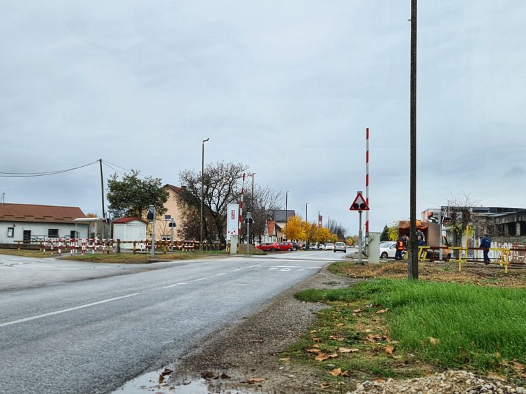 OBAVIJEST O ZATVARANJU ŽELJEZNIČKO CESTOVNOG PRIJELAZA U VINKOVCIMA