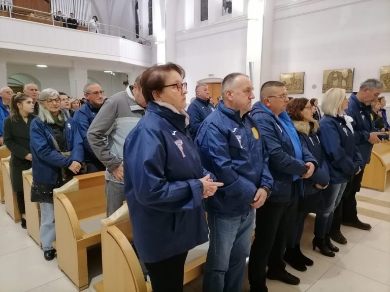 Hodočasnici iz Središnje Bosne krenuli za Vukovar na put dug 240 km