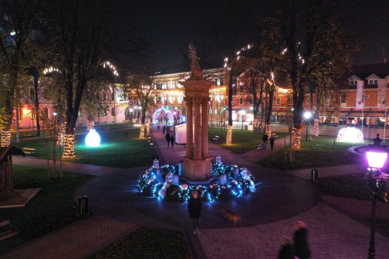 Dolazi advent! Znate li značenje 4 svijeće adventskog vijenca?