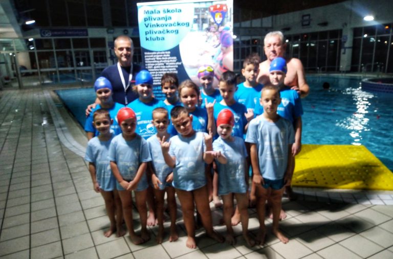 Jučer je uspješno završena 4/5 grupa obuke neplivača Mala škola plivanja Vinkovačkog plivačkog kluba.