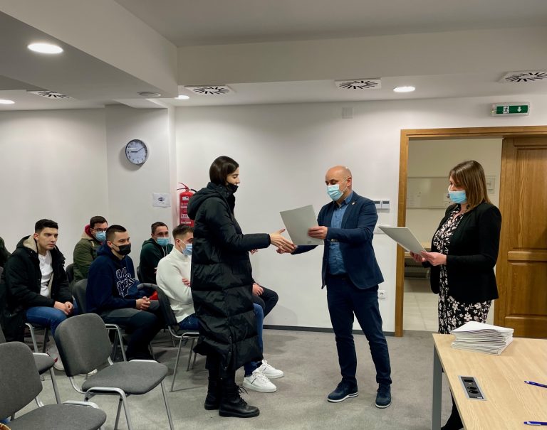 VINKOVCI MEĐU HRVATSKIM GRADOVIMA S NAJVEĆIM BROJEM STIPENDISTA