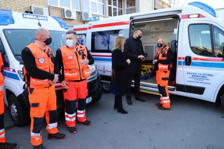 Hitna medicina u Osijeku dobila sedam novih sanitetskih vozila