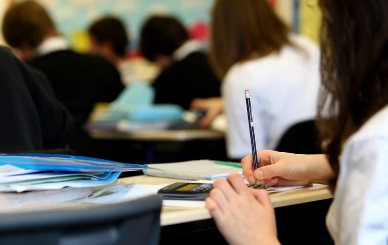 GRAD FINANCIRA PRIPREME ZA DRŽAVNU MATURU UČENICIMA VINKOVAČKIH SREDNJIH ŠKOLA