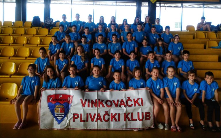 Tomo Petrinić uz osvojena četiri zlata proglašen najboljim plivačem Lima kupa u Vukovaru