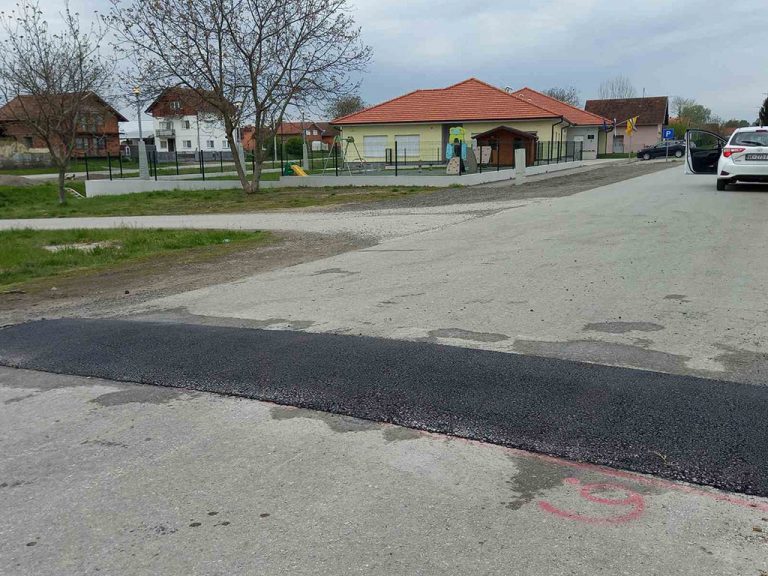 Općina Babina Greda postavila 14 uspornika prometa (lezeći policajci)