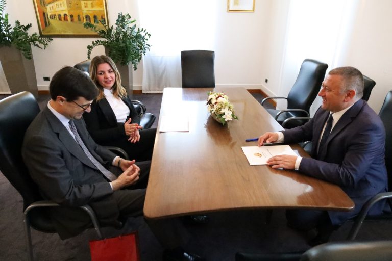 Župan Damir Dekanić održao sastanak u Vukovaru s veleposlanikom Kraljevine Španjolske Nj.E. Juanom Gonazalez-Barba
