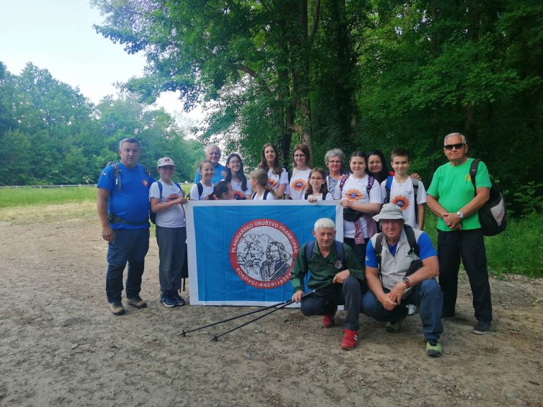 Prva dječja planinarska škola PD “Frankopan” i primjena naučenog kroz izlet i vježbu djece