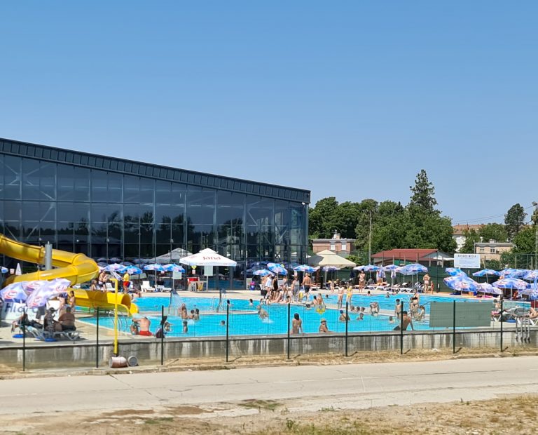 Zbog mjera štednje usred ljeta zatvorit će se bazeni u Vukovaru!