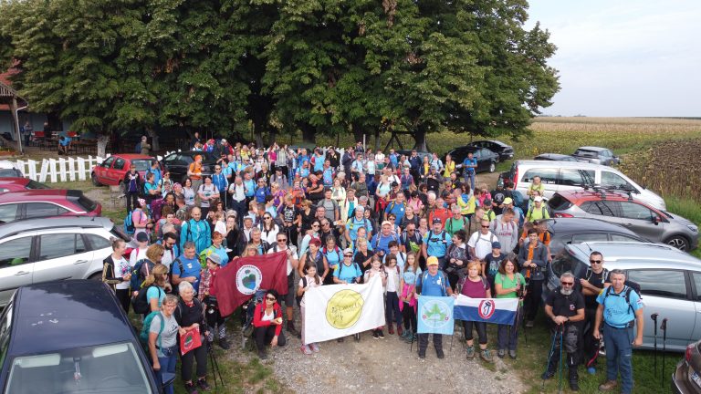 Pohod na Frušku goru održana je osmi puta u organizaciji planinarskog društva “HPD Cibalia” Vinkovci