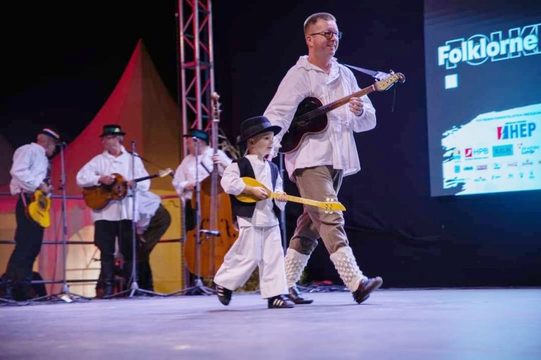 Folklorne večeri traju do 14. rujna, kompletan popis nastupa KUD-ova po danima