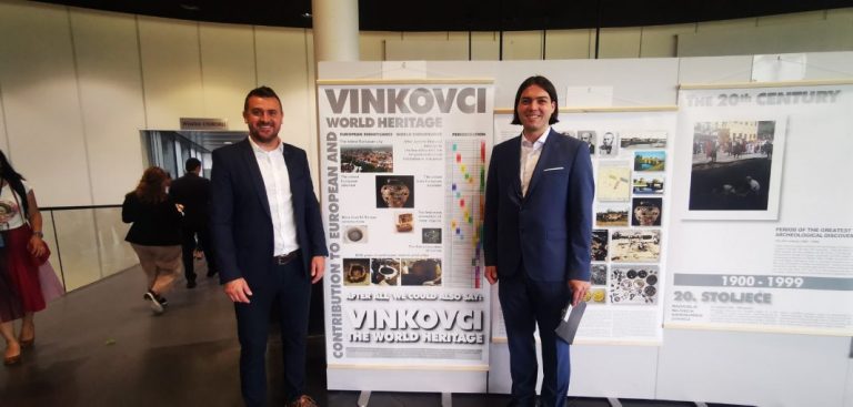 Goran Kajkić (Ključ): Nakon Bruxellesa, u Strasborgu izložba “Vinkovci, najstarije naselje u Europi”