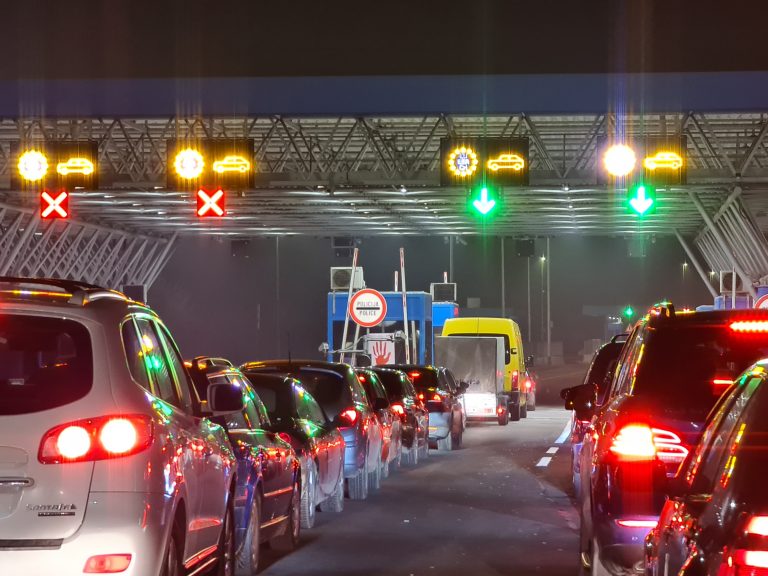 Pokušao vozilom prijeći državnu granicu iako mu je izrečena zabrana korištenja inozemne vozačke dozvole