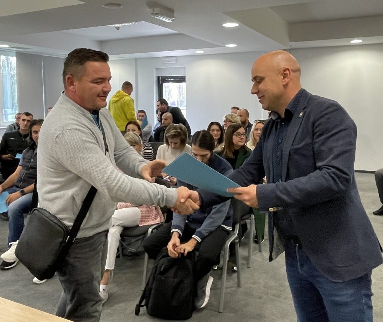 UVJET PODUZETNICIMA ZA DOBIVANJE POTPORA JE POVEĆANJE PLAĆA DJELATNICIMA PO ČEMU SU VINKOVCI JEDINSTVENI U HRVATSKOJ