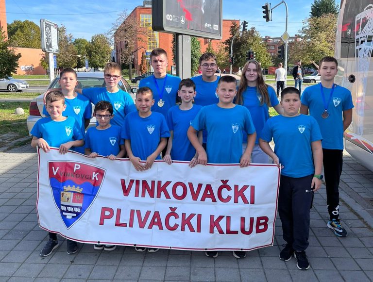 Domagoj Šego i Tomo Petrinić članovi Vpk na postolju  u Novom Sadu