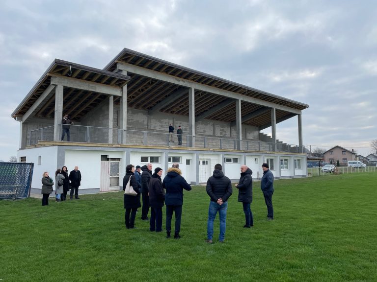 U MIRKOVCIMA NIČE NOVI SPORTSKI CENTAR