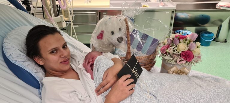 Marin i Ante prve bebe rođene u u 2023. u Vukovarsko srijemskoj županiji