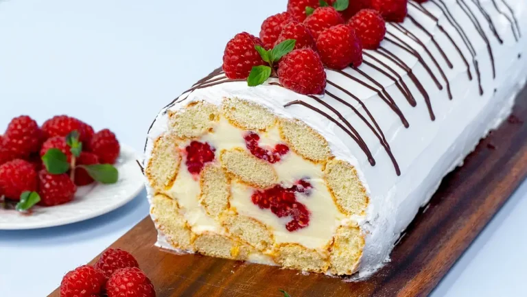 SUPER RECEPT: Brza rolada koja se ne peče i umjesto biskvita stavite piškote