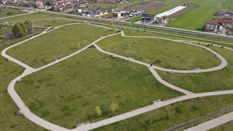<strong>Nekadašnje odlagalište otpada postaje moderni sportsko-rekreacijski centar i prirodna oaza za odmor i opuštanje na 12 hektara površine</strong>