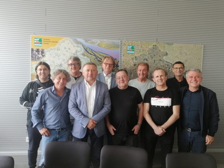Projekt Poprock škola: glazbeno educiranje i animiranje mladih