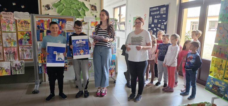 Otvorenje izložbe učeničkih radova „U svijetu likovnih umjetnika 5“ u OŠ „Antun i Stjepan Radić“ Gunja