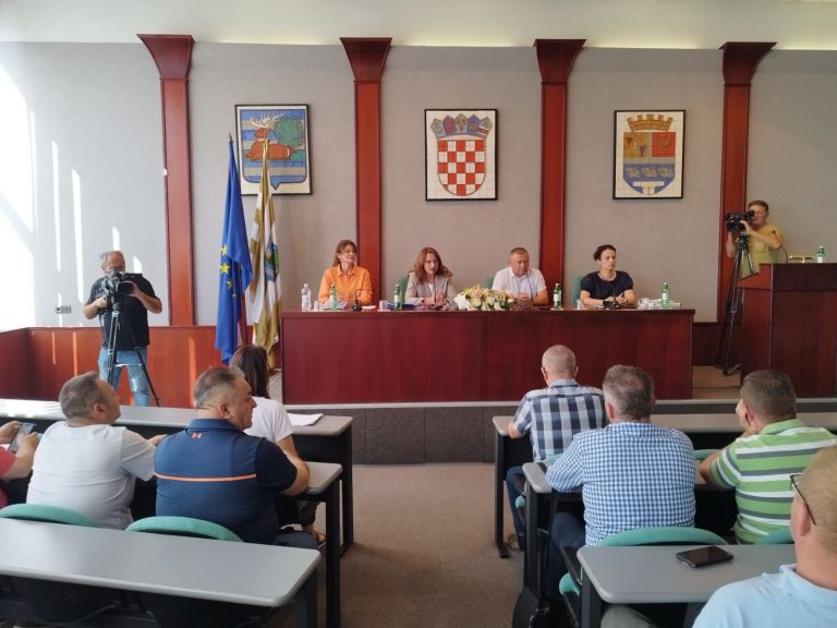 Svim silama nastojimo očuvati svinjogojstvo u našoj županiji