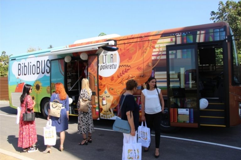 Dvije godine „Kulture u pokretu”: Novi bibliobus i razne aktivnosti