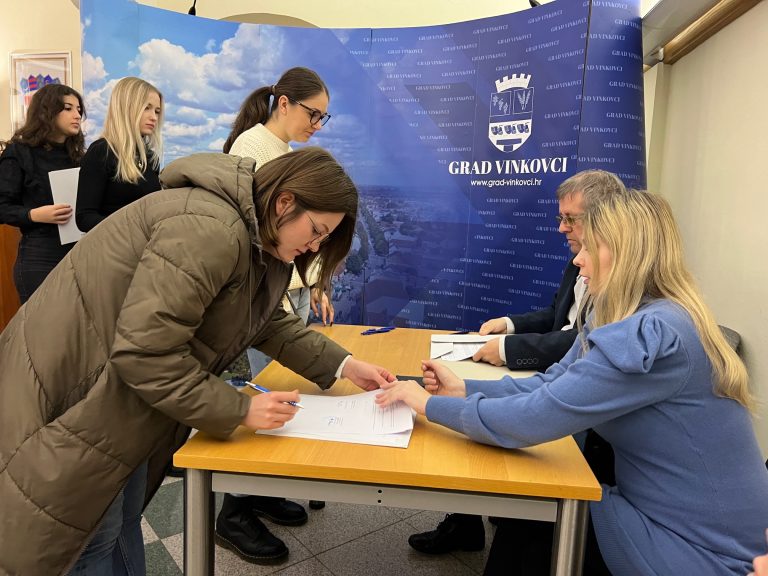Vinkovci među vodećim hrvatskim gradovima po izdvajanju za učeničke i studentske stipendije