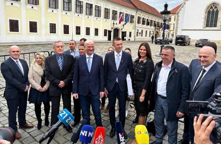 DP je zajedno s političkim partnerima danas predao kandidacijske liste za Hrvatski sabor
