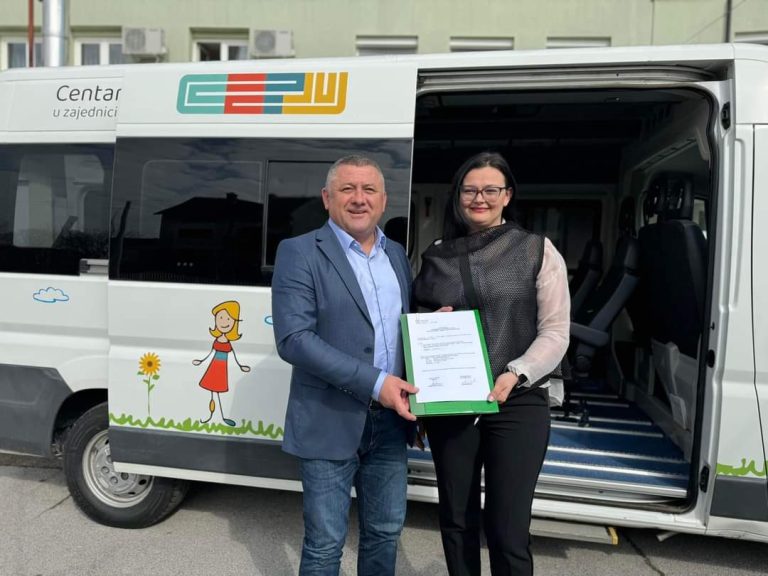 Županijskom Centru za pružanje usluga u zajednici dva nova vozila