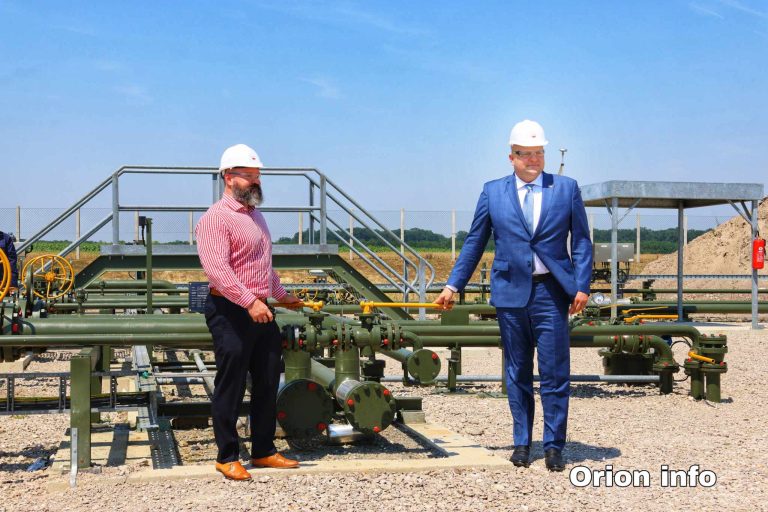 Između St. Jankovaca i Petrovaca u rad puštena Plinska stanica Cerić koja će dnevno proizvoditi od 200.000 do 250.000 m³ prirodnog plina