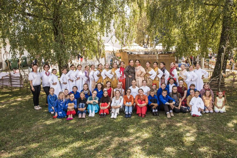 Bogati vikend nastupa KUD-a Šumari povodom Svjetskog dana folklora