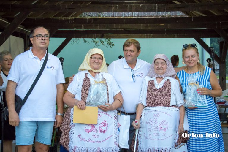 Gundinačke snaše pobjednice u pripremanju starinskih jela na ovogodišnjim 22. Stanarskim susretima u Babinoj Gredi